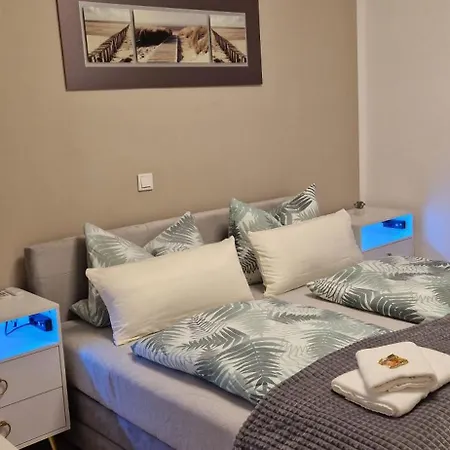Ferienwohnung In Krefeld, In City * Krefeld